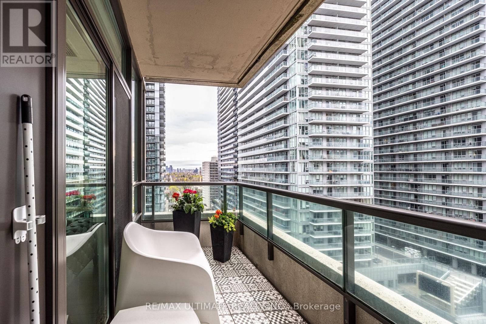 1403 - 88 Broadway Avenue, Toronto (mount Pleasant West), Ontario