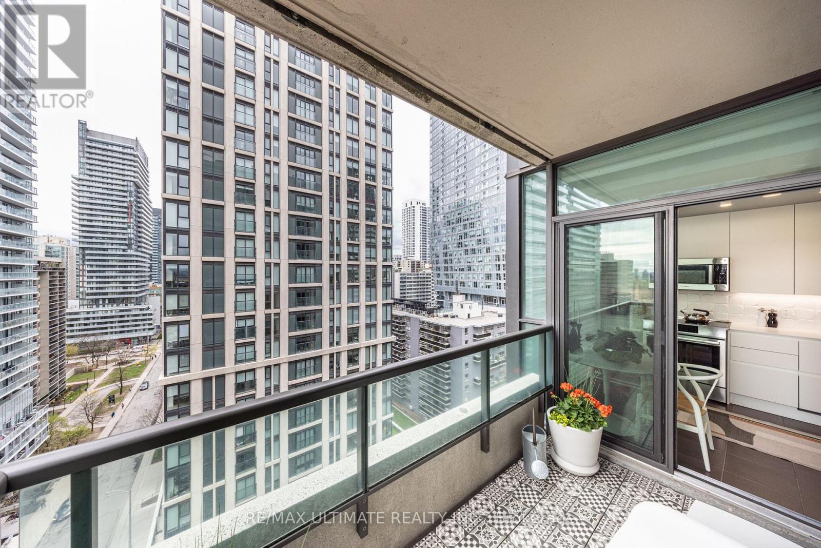 1403 - 88 Broadway Avenue, Toronto (mount Pleasant West), Ontario