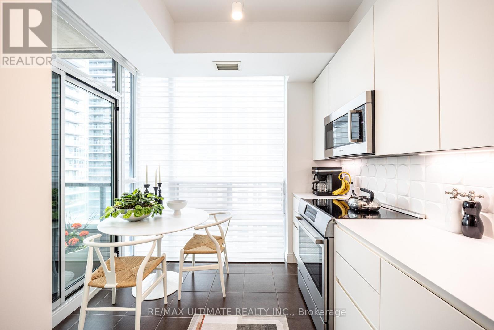 1403 - 88 Broadway Avenue, Toronto (mount Pleasant West), Ontario
