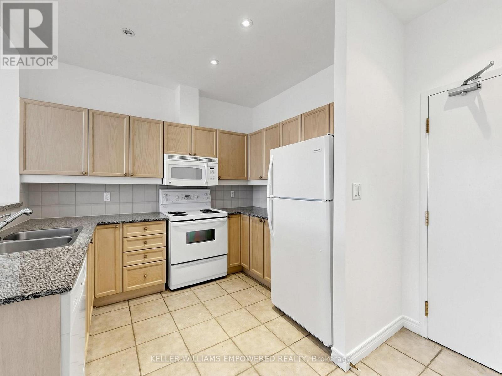 316 - 1 Leaside Park Drive, Toronto (leaside), Ontario