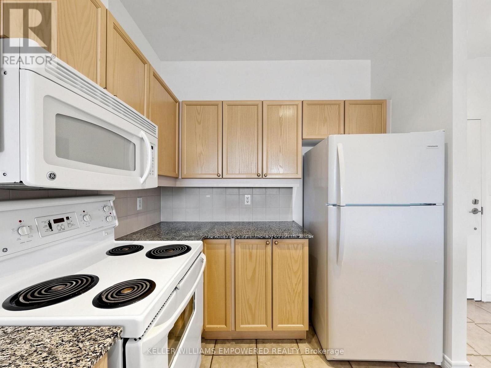 316 - 1 Leaside Park Drive, Toronto (leaside), Ontario