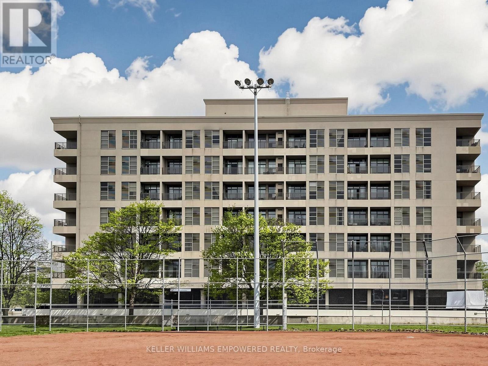 316 - 1 Leaside Park Drive, Toronto (leaside), Ontario