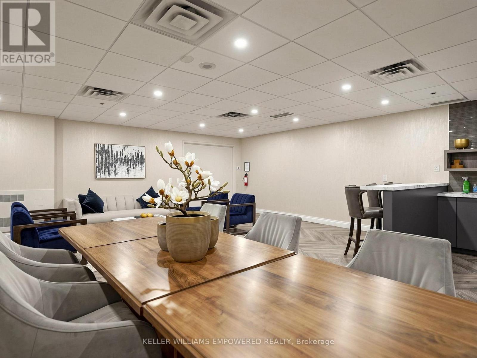 316 - 1 Leaside Park Drive, Toronto (leaside), Ontario