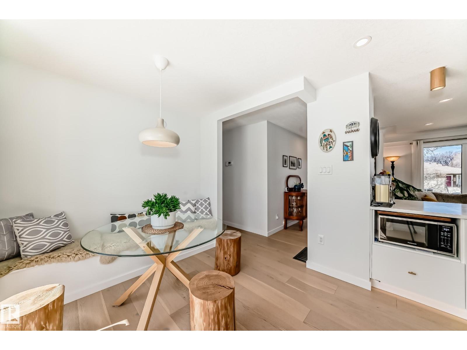 9323 70 Av Nw, Edmonton, Alberta