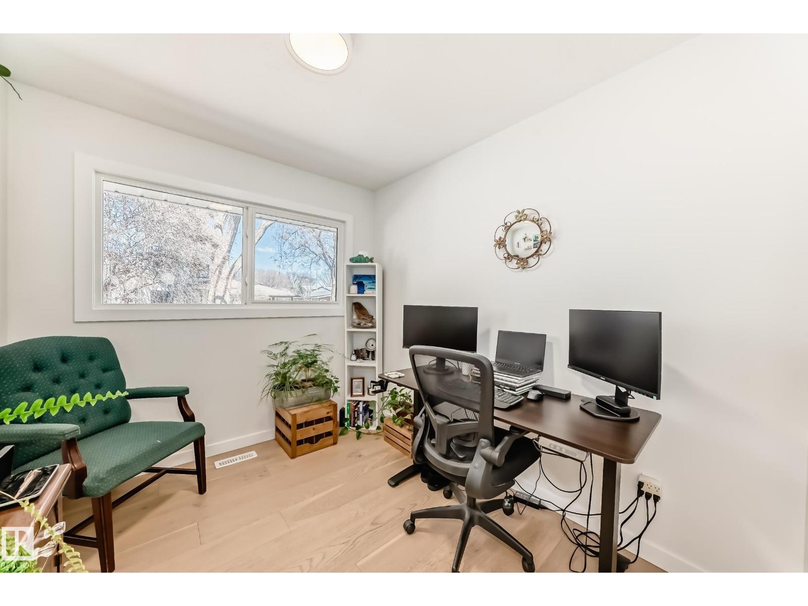 9323 70 Av Nw, Edmonton, Alberta