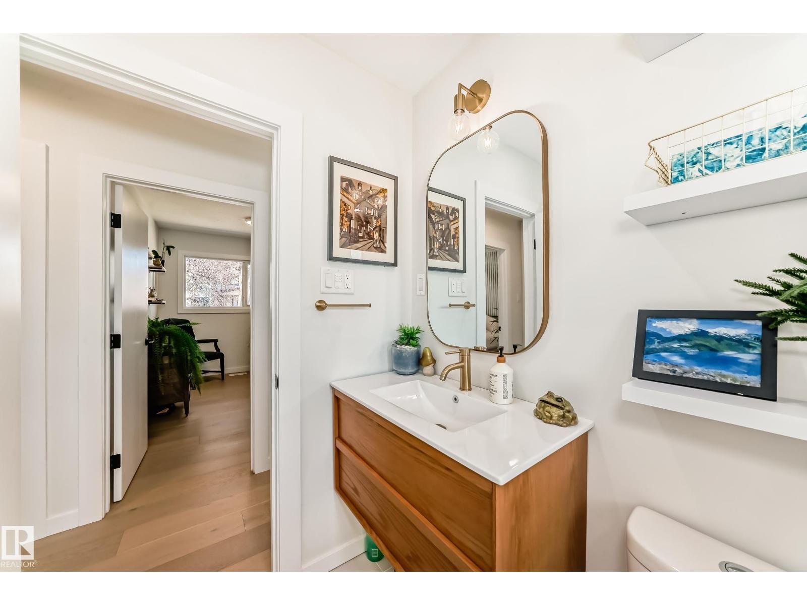 9323 70 Av Nw, Edmonton, Alberta