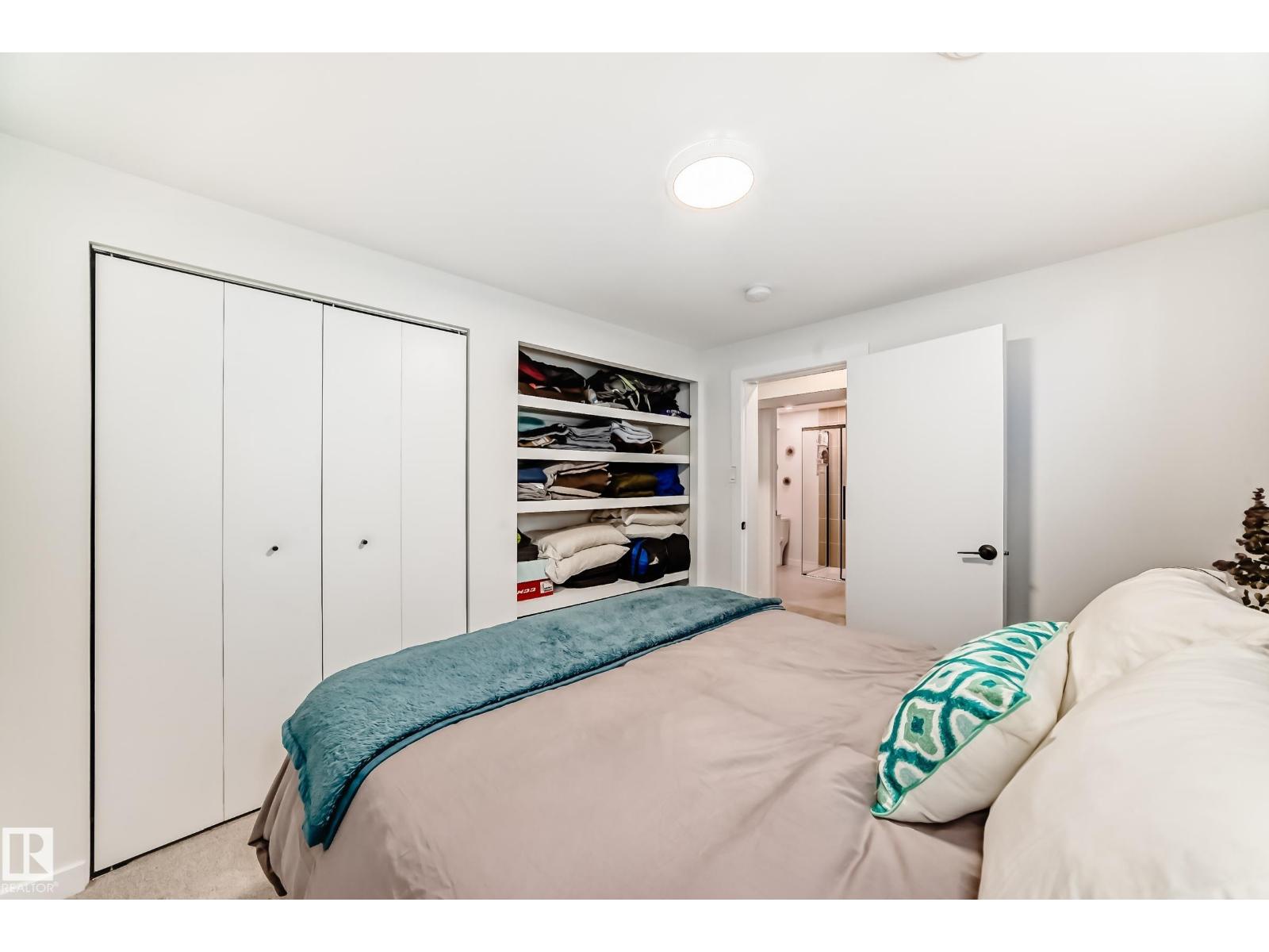 9323 70 Av Nw, Edmonton, Alberta