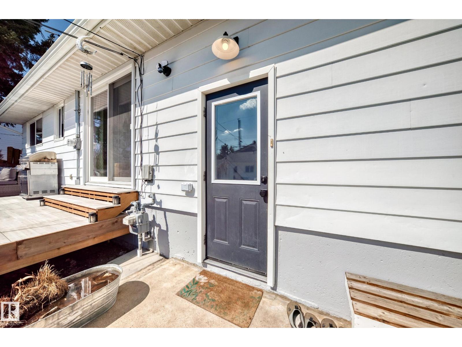 9323 70 Av Nw, Edmonton, Alberta