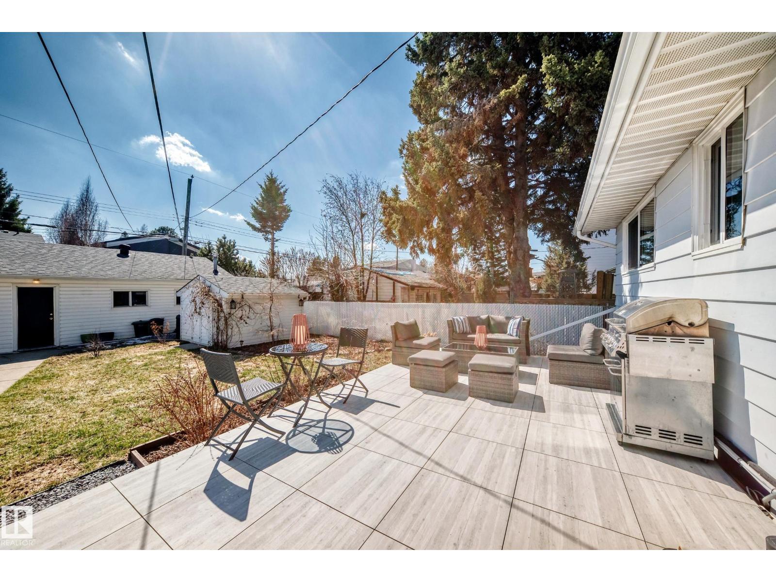 9323 70 Av Nw, Edmonton, Alberta