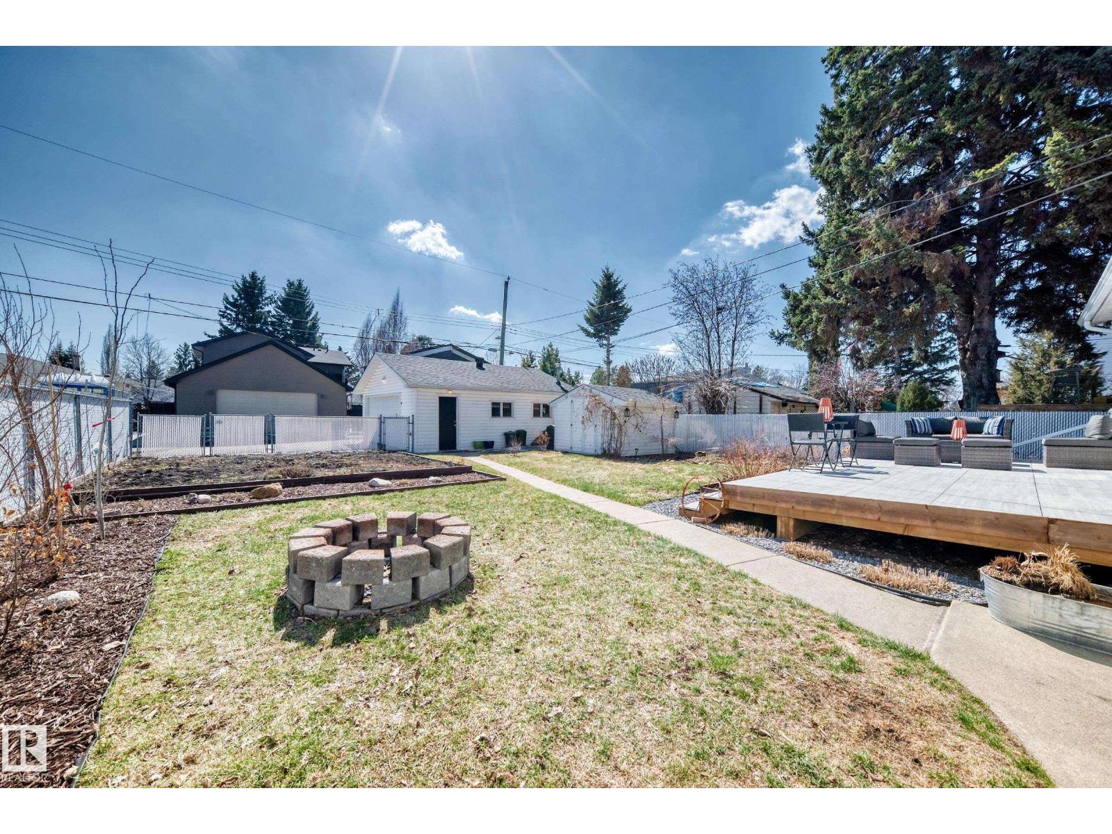 9323 70 Av Nw, Edmonton, Alberta