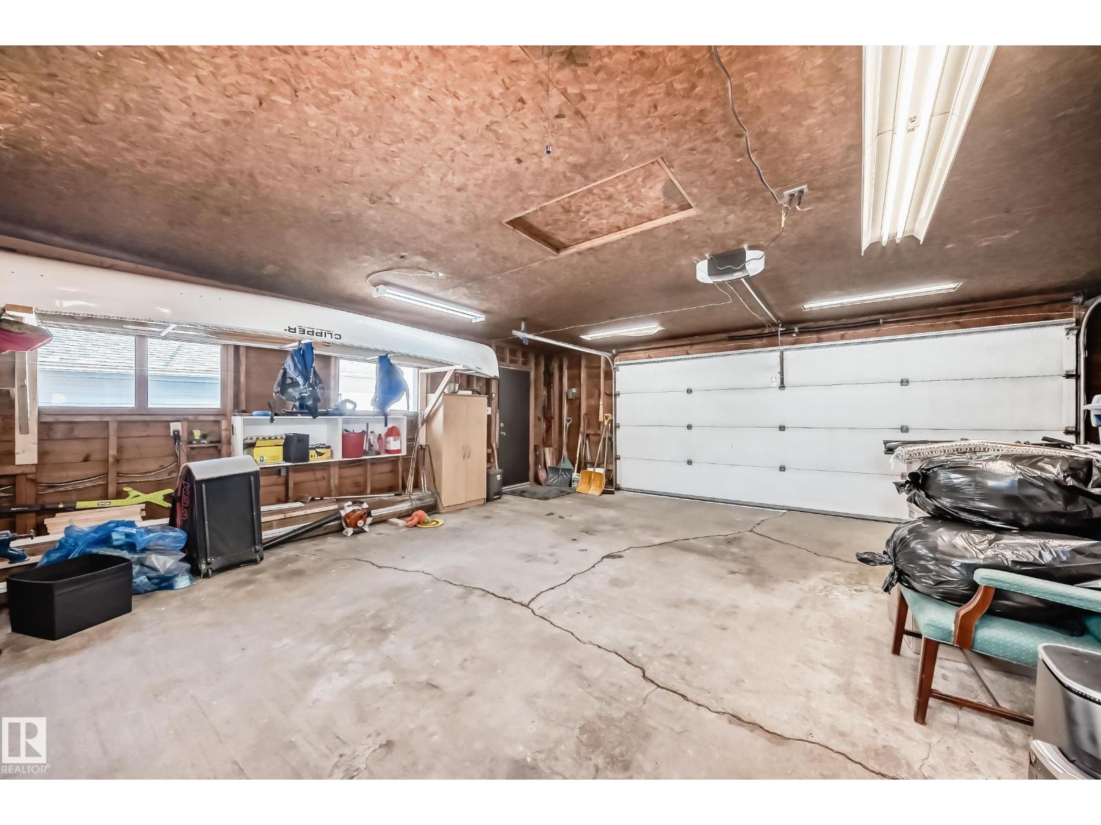 9323 70 Av Nw, Edmonton, Alberta