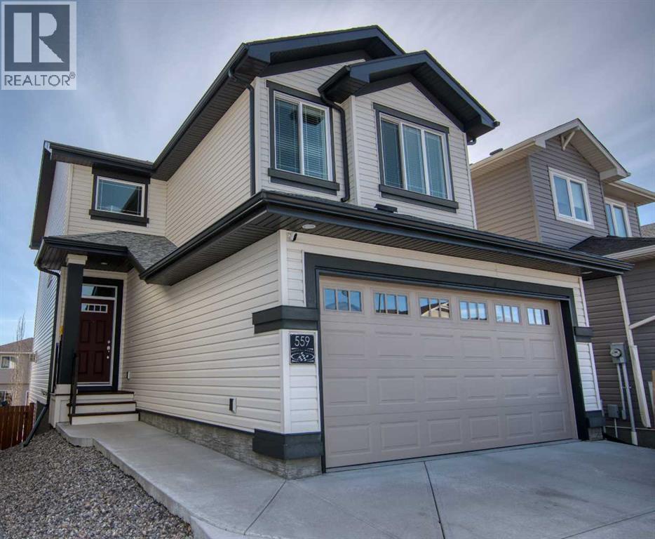559 Moonlight Lane W, Lethbridge, Alberta