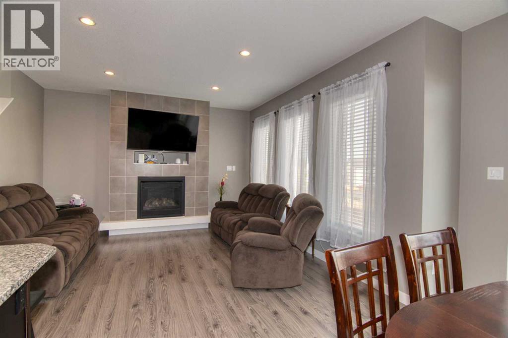 559 Moonlight Lane W, Lethbridge, Alberta