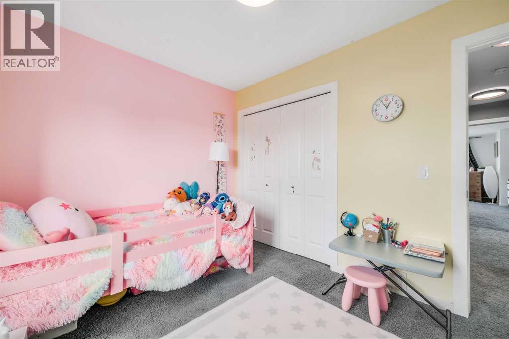 19 Marquis Gardens Se, Calgary, Alberta