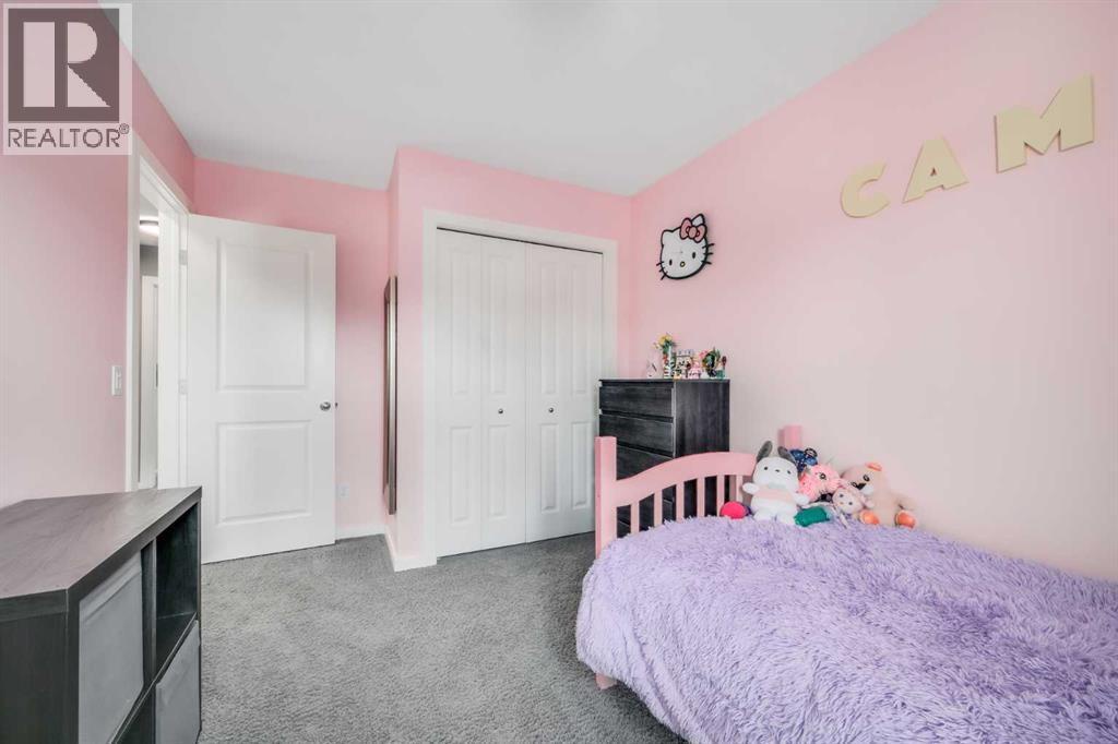 19 Marquis Gardens Se, Calgary, Alberta