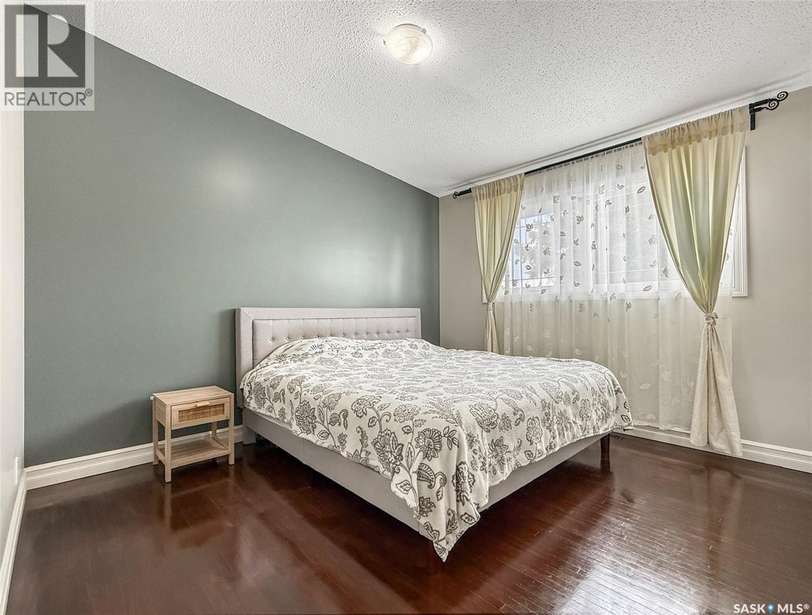 270 2nd Avenue Se, Swift Current, Saskatchewan