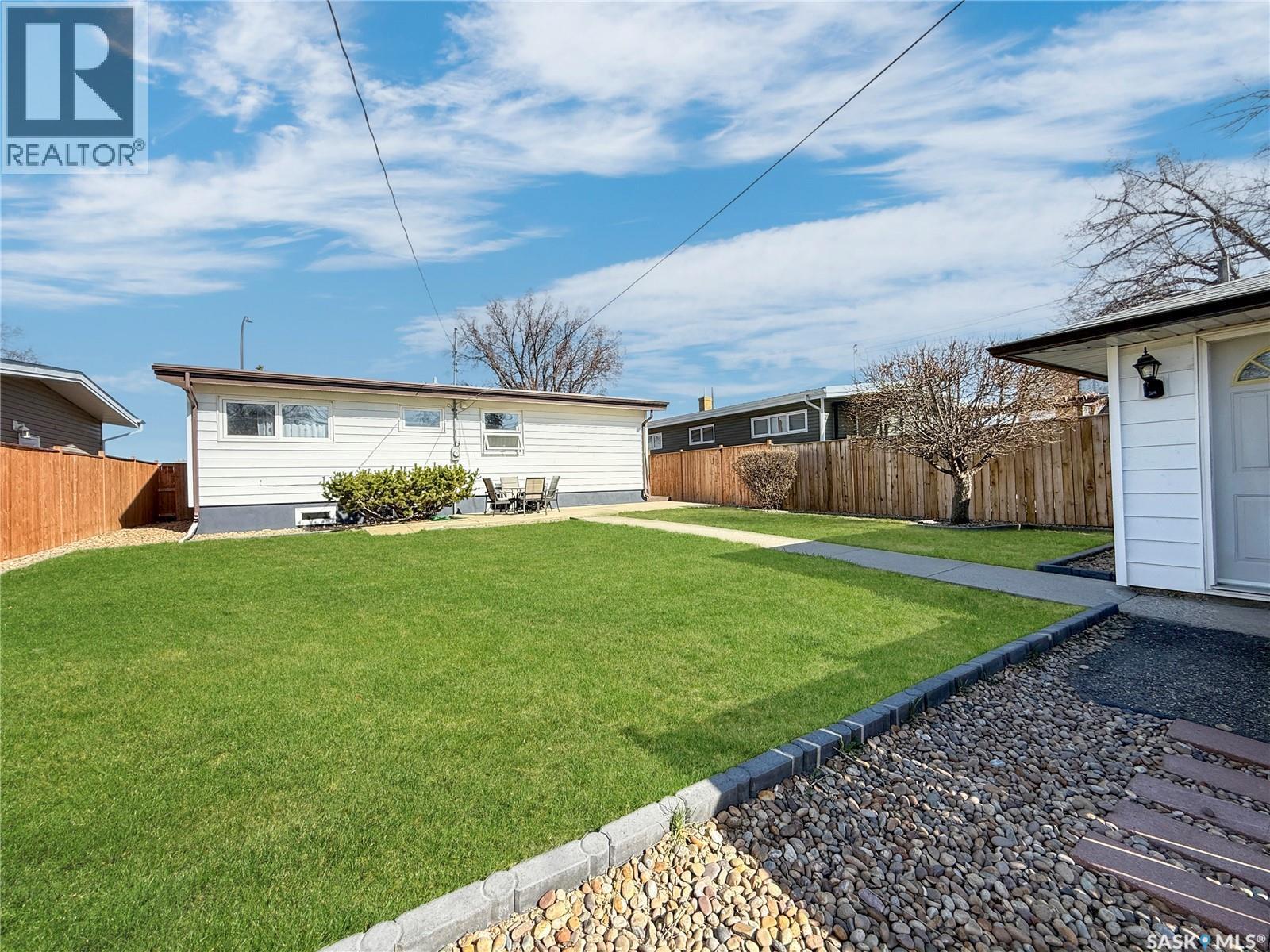 270 2nd Avenue Se, Swift Current, Saskatchewan