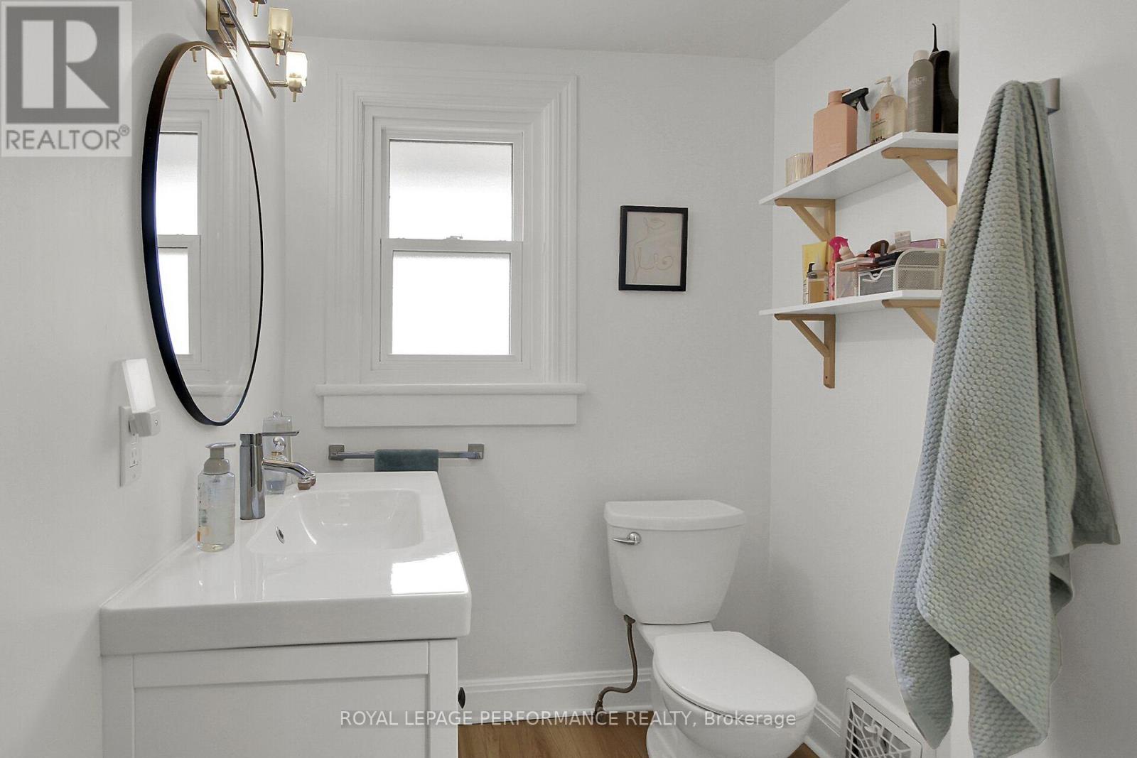 345 Tweedsmuir Avenue, Ottawa, Ontario