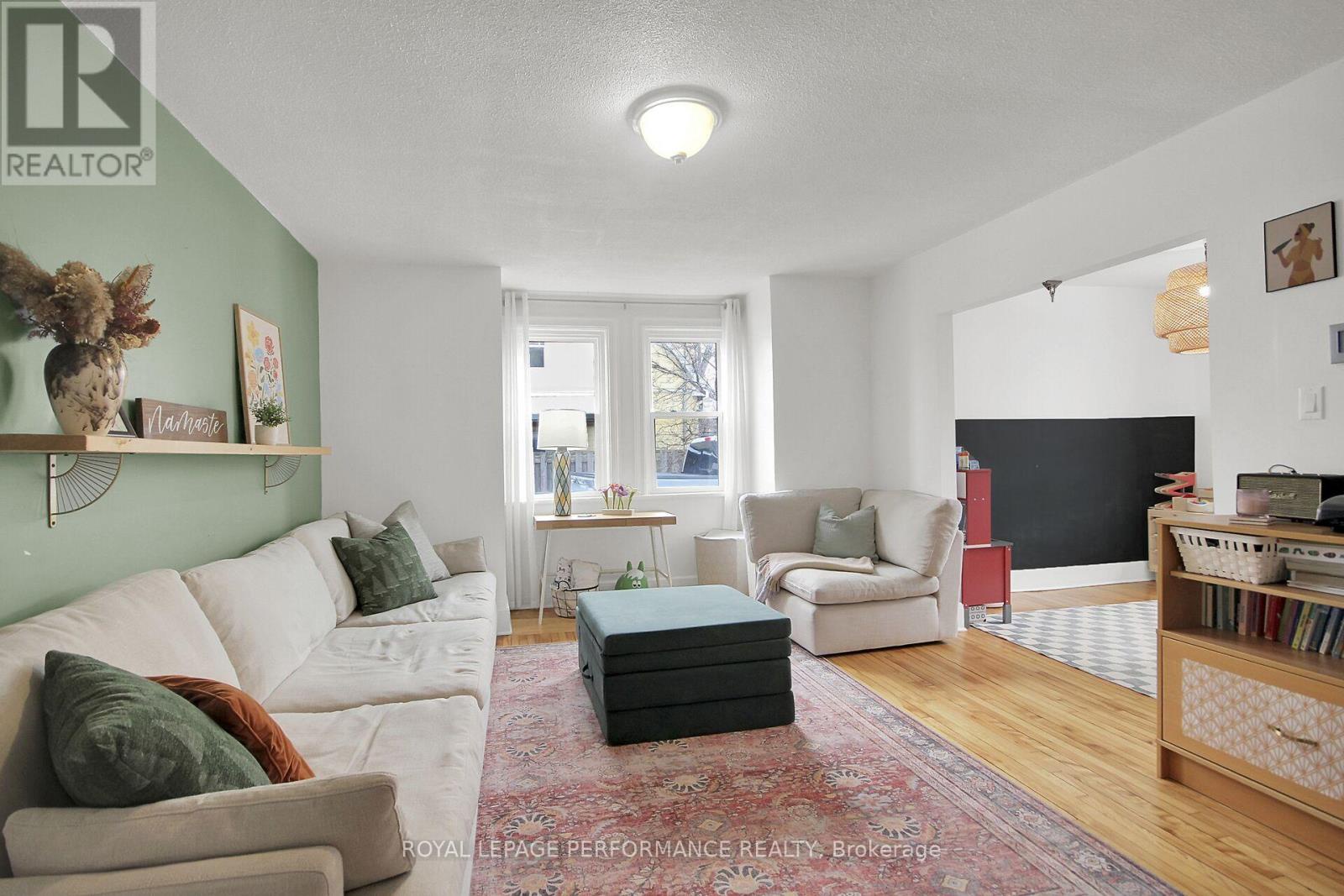 345 Tweedsmuir Avenue, Ottawa, Ontario