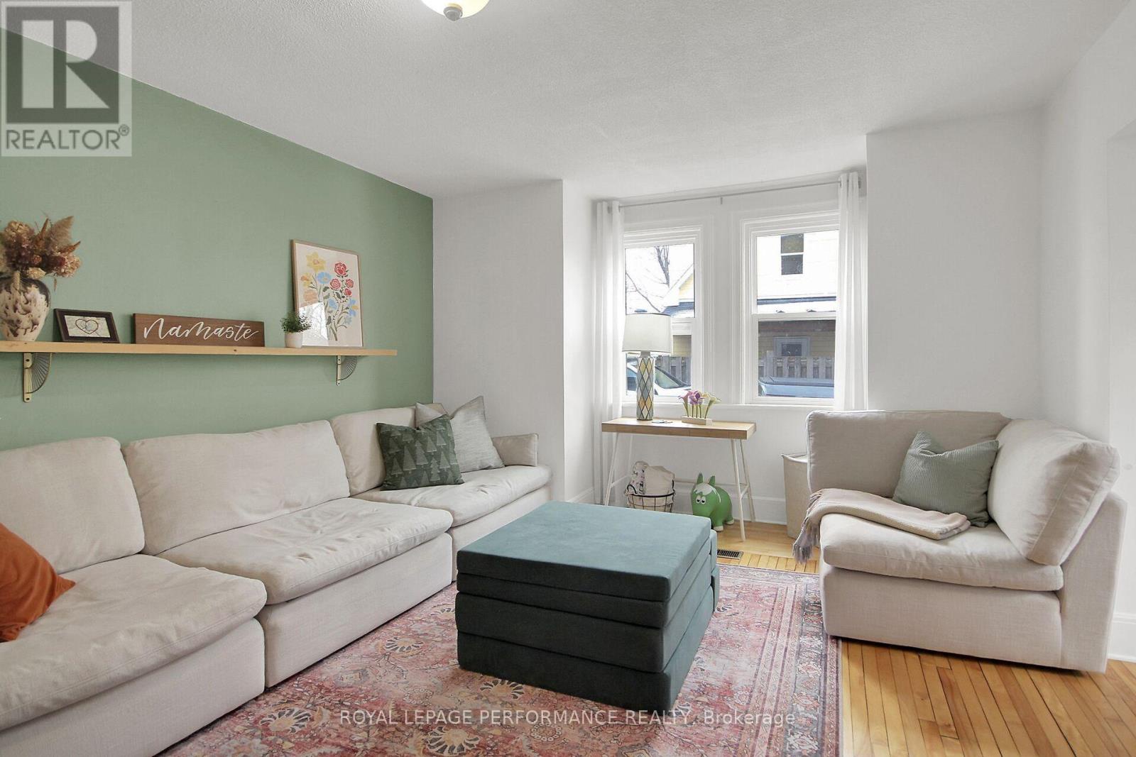 345 Tweedsmuir Avenue, Ottawa, Ontario