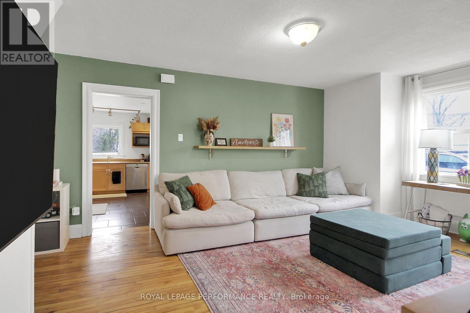 345 Tweedsmuir Avenue, Ottawa, Ontario