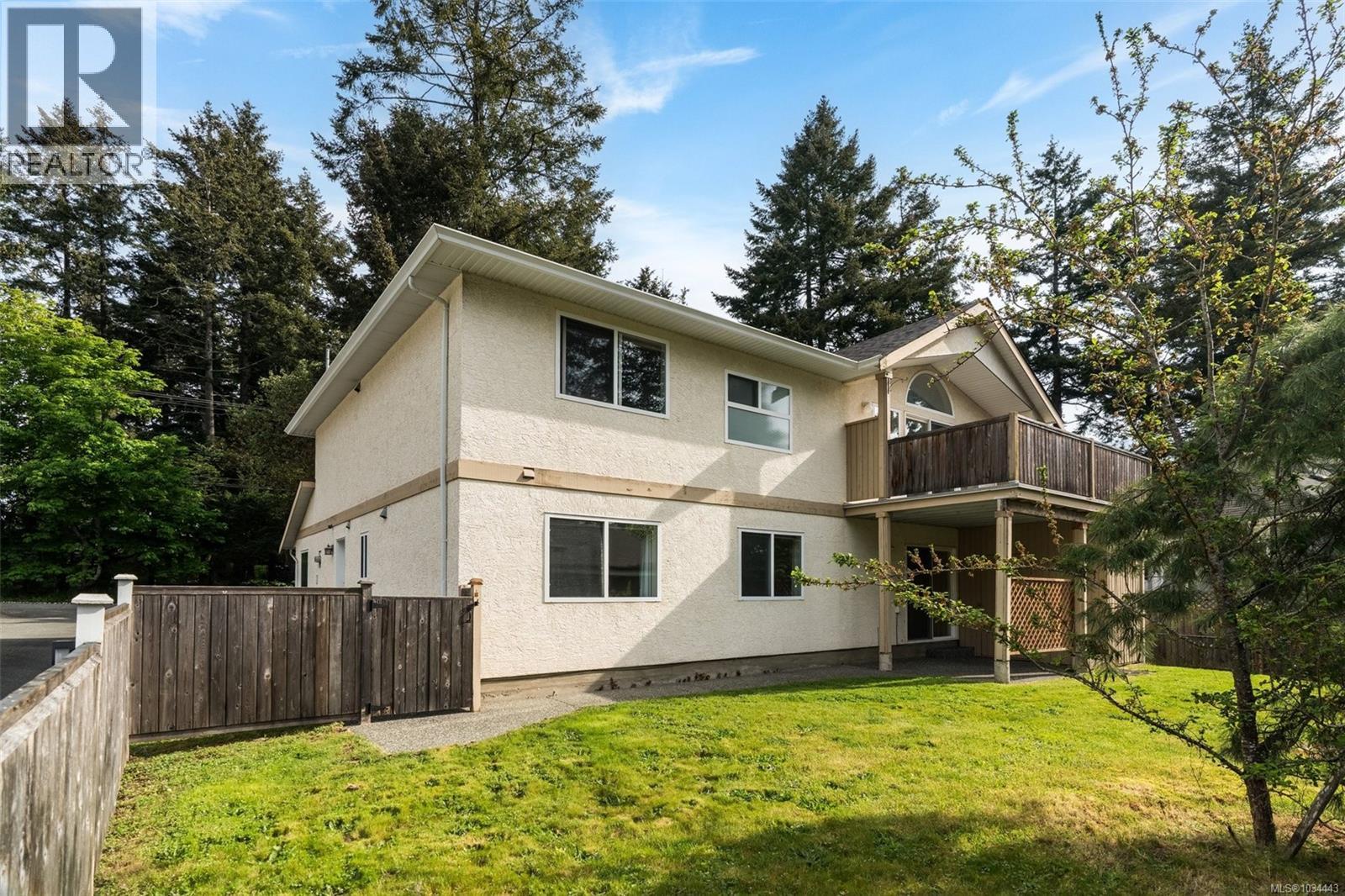5272 Cordova Bay Rd, Saanich, British Columbia