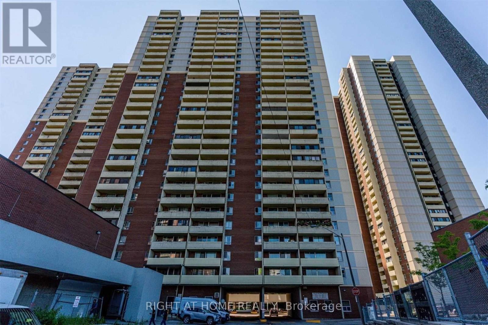 106 - 5 Massey Square, Toronto (crescent Town), Ontario