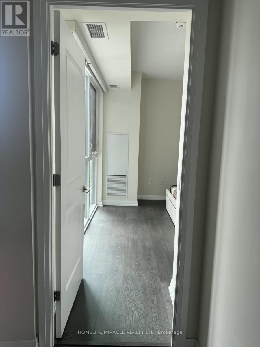 521 - 50 Thomas Riley Road, Toronto (islington-city Centre West), Ontario