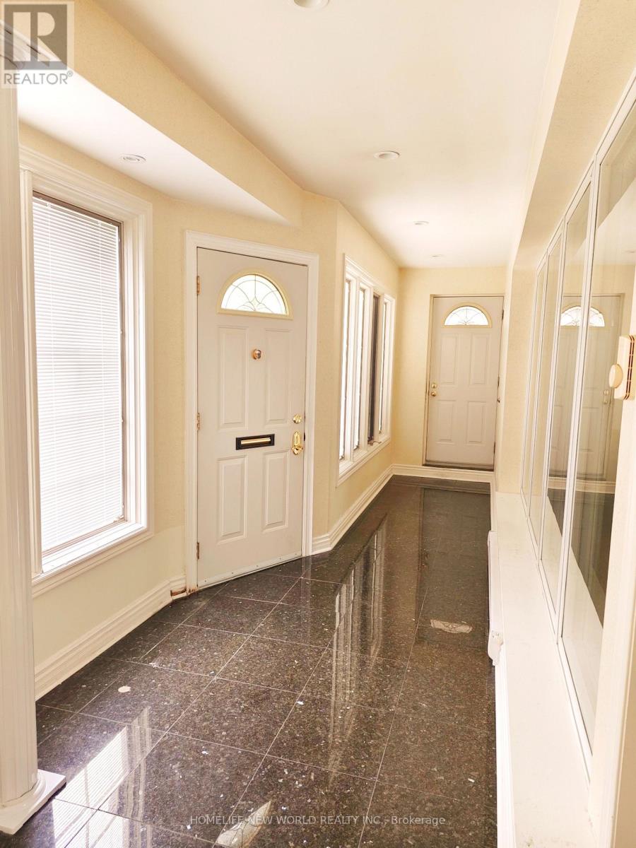 18 Olsen Drive, Toronto (parkwoods-donalda), Ontario