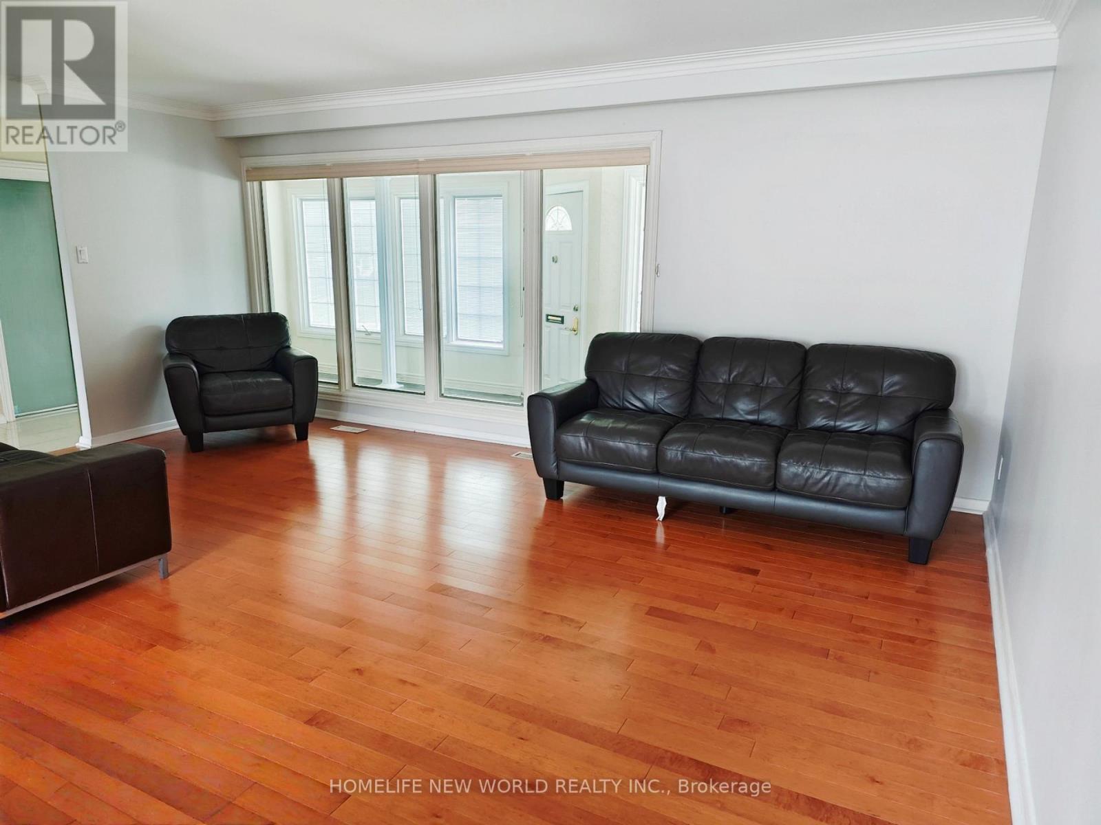 18 Olsen Drive, Toronto (parkwoods-donalda), Ontario