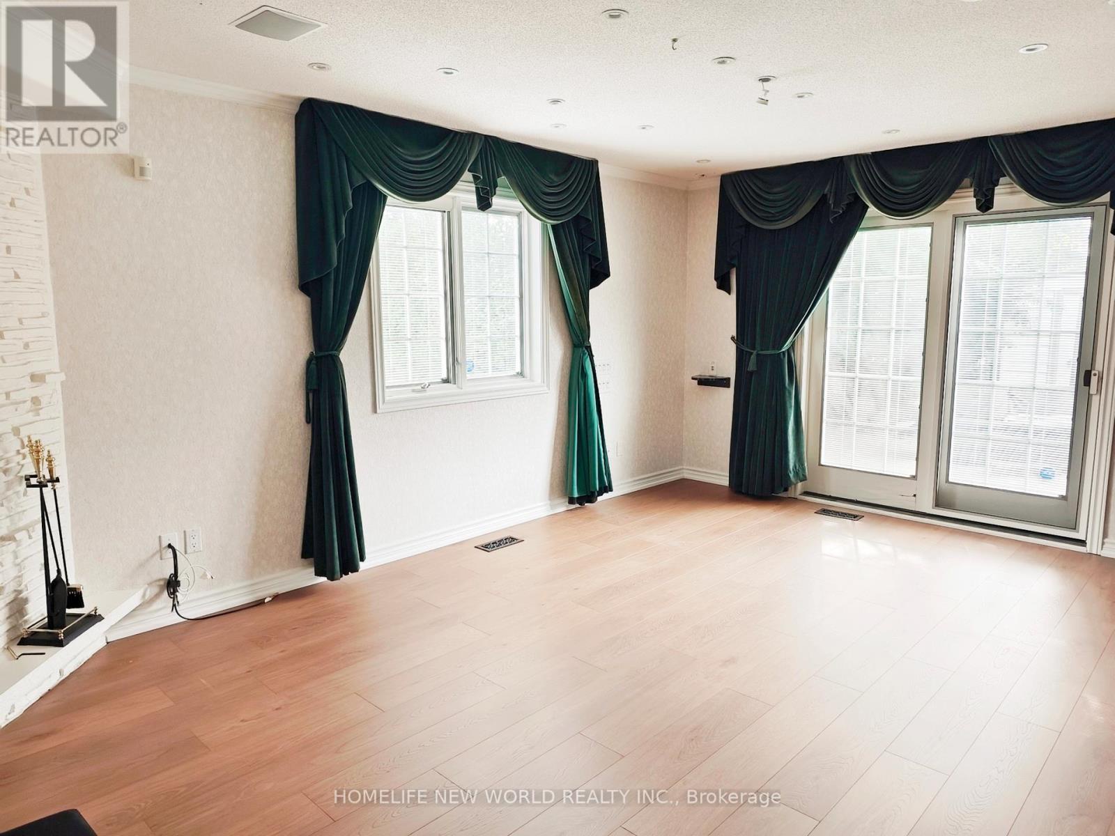 18 Olsen Drive, Toronto (parkwoods-donalda), Ontario