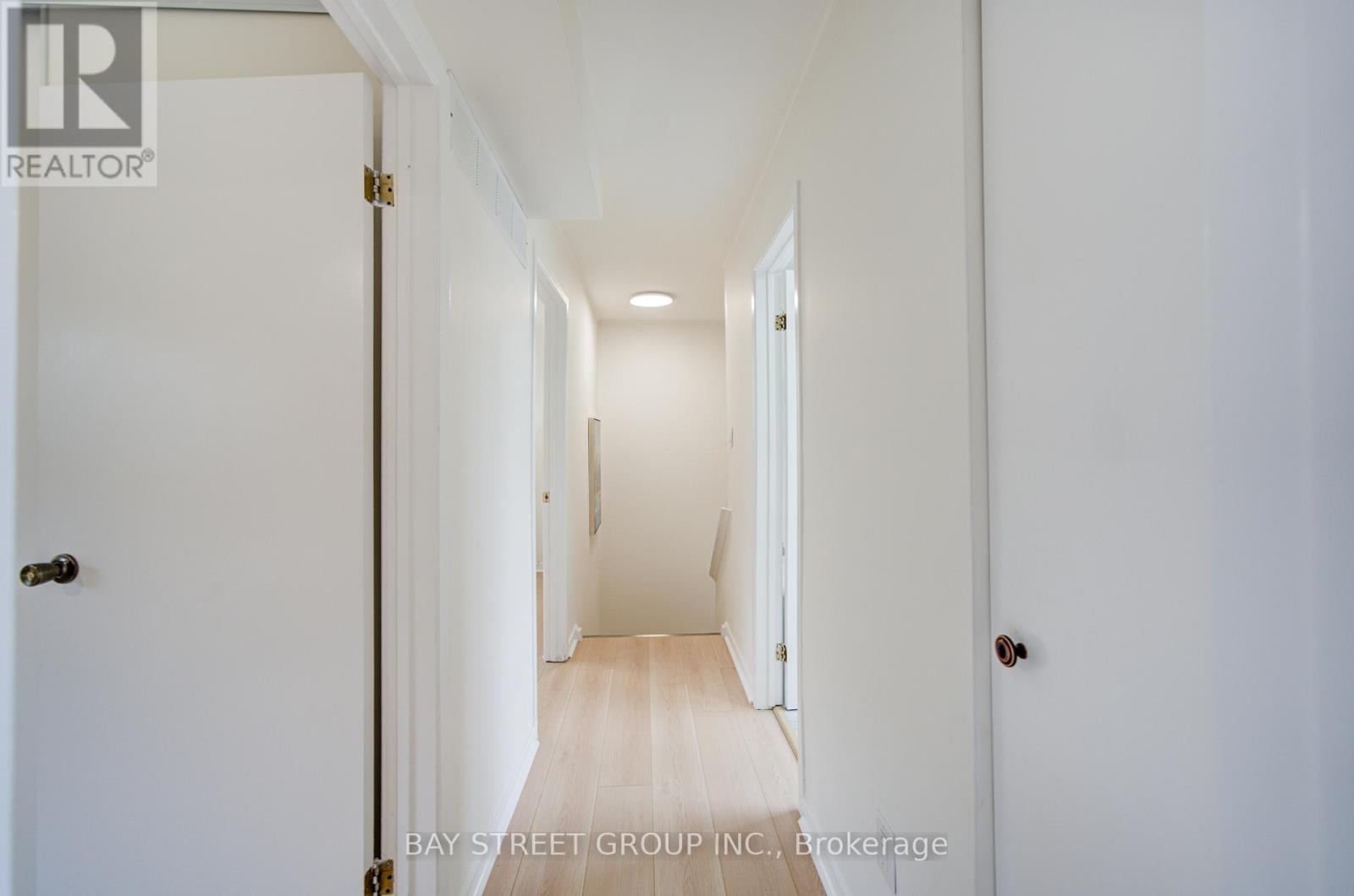 108 Courville Coachway, Toronto (pleasant View), Ontario