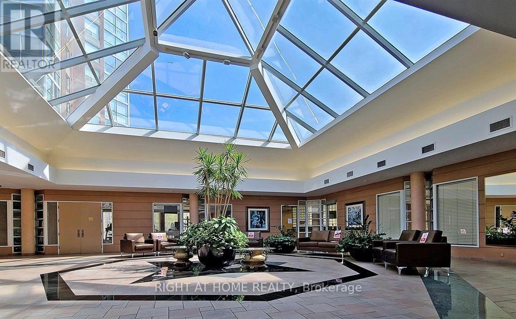 410 - 5 Concorde Place, Toronto (banbury-don Mills), Ontario