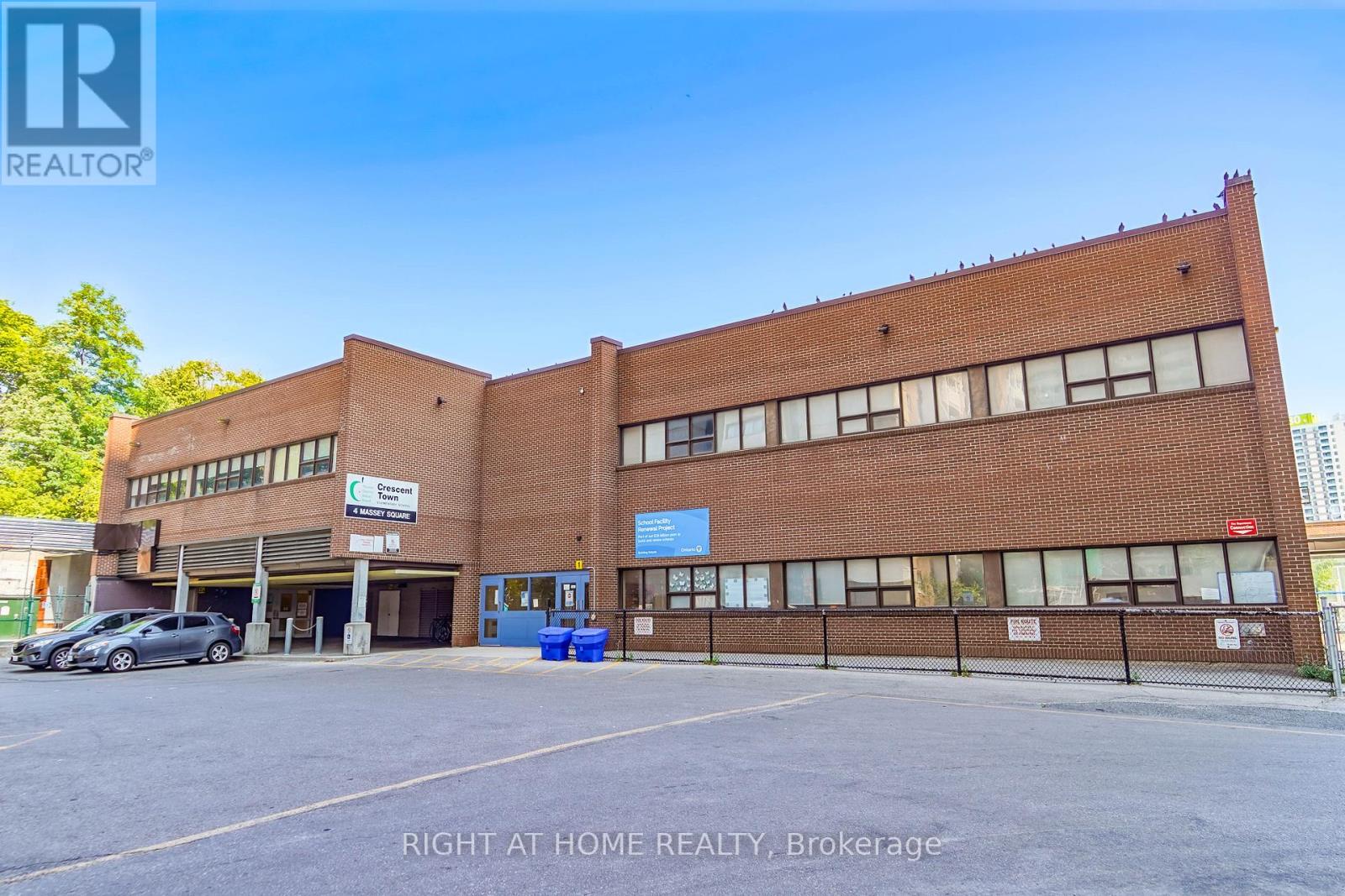 106 - 5 Massey Square, Toronto (crescent Town), Ontario