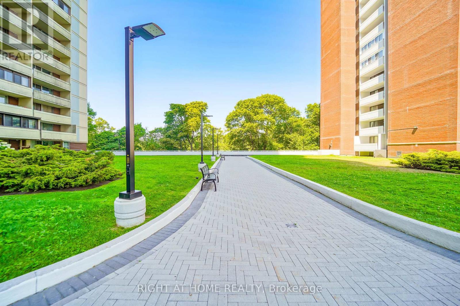 106 - 5 Massey Square, Toronto (crescent Town), Ontario