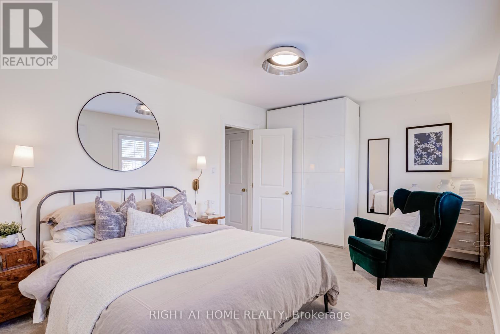 82 Ninth Street, Toronto (new Toronto), Ontario