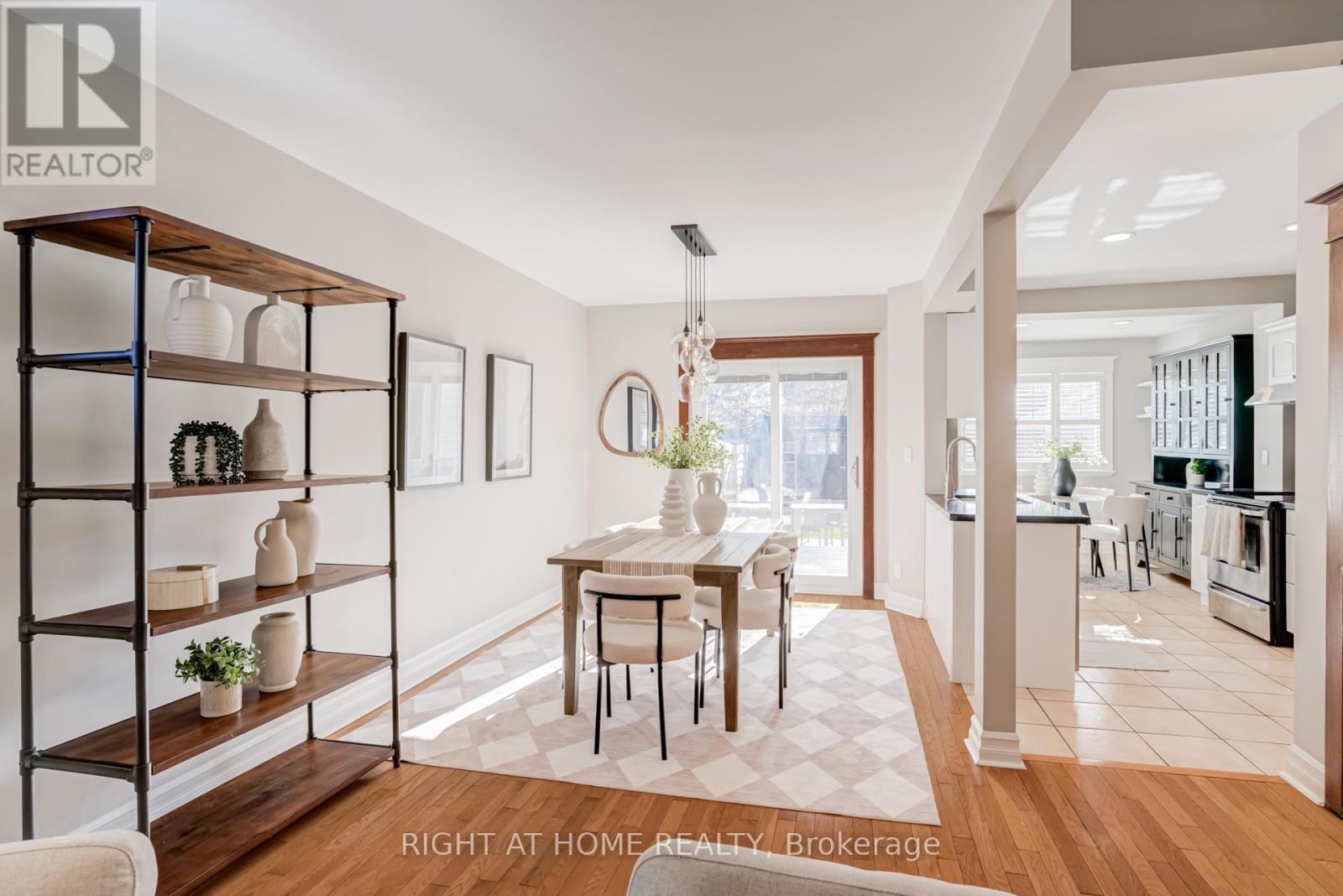 82 Ninth Street, Toronto (new Toronto), Ontario