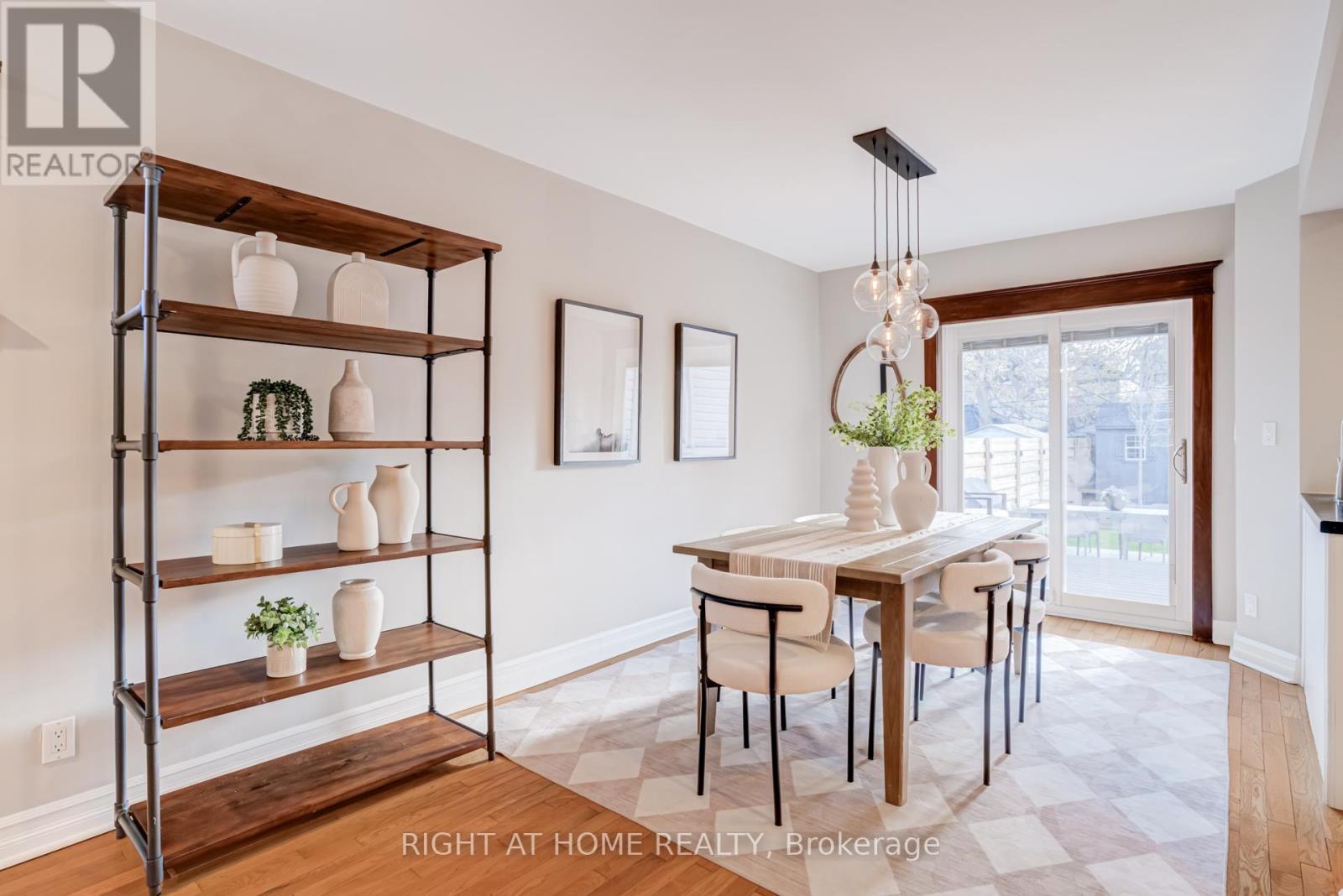 82 Ninth Street, Toronto (new Toronto), Ontario