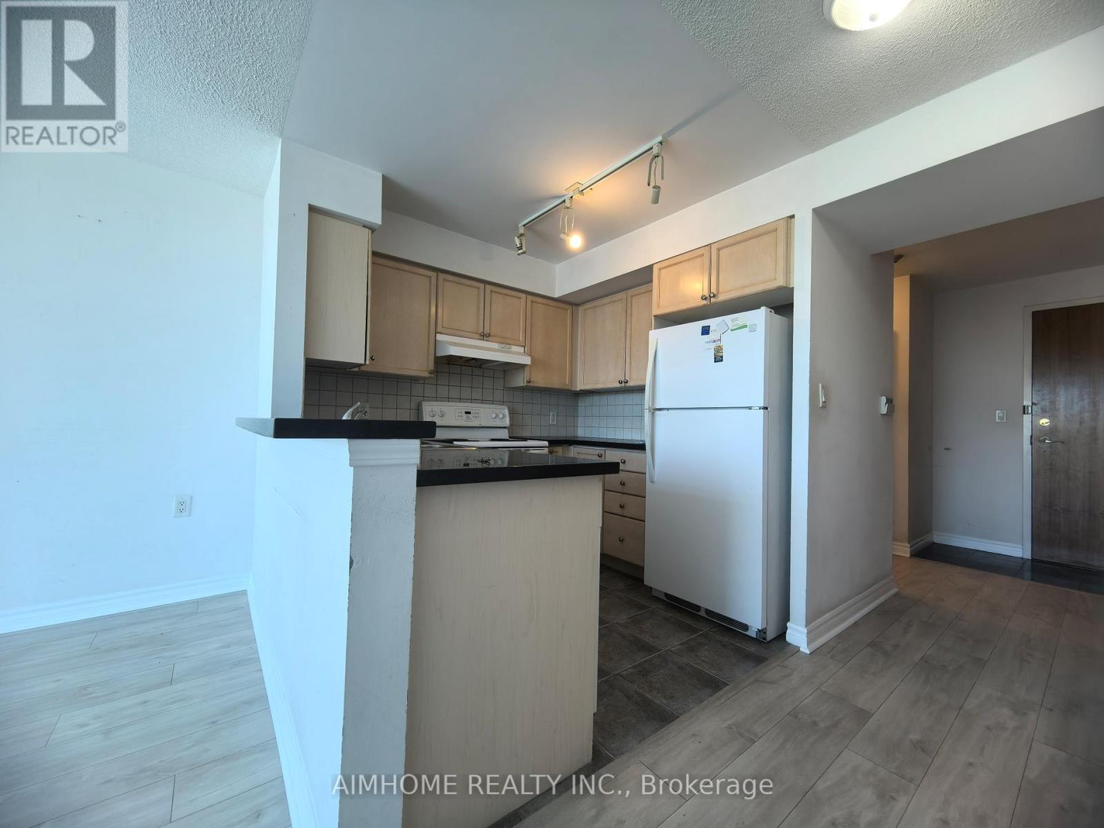 410 - 3830 Bathurst Street, Toronto (clanton Park), Ontario