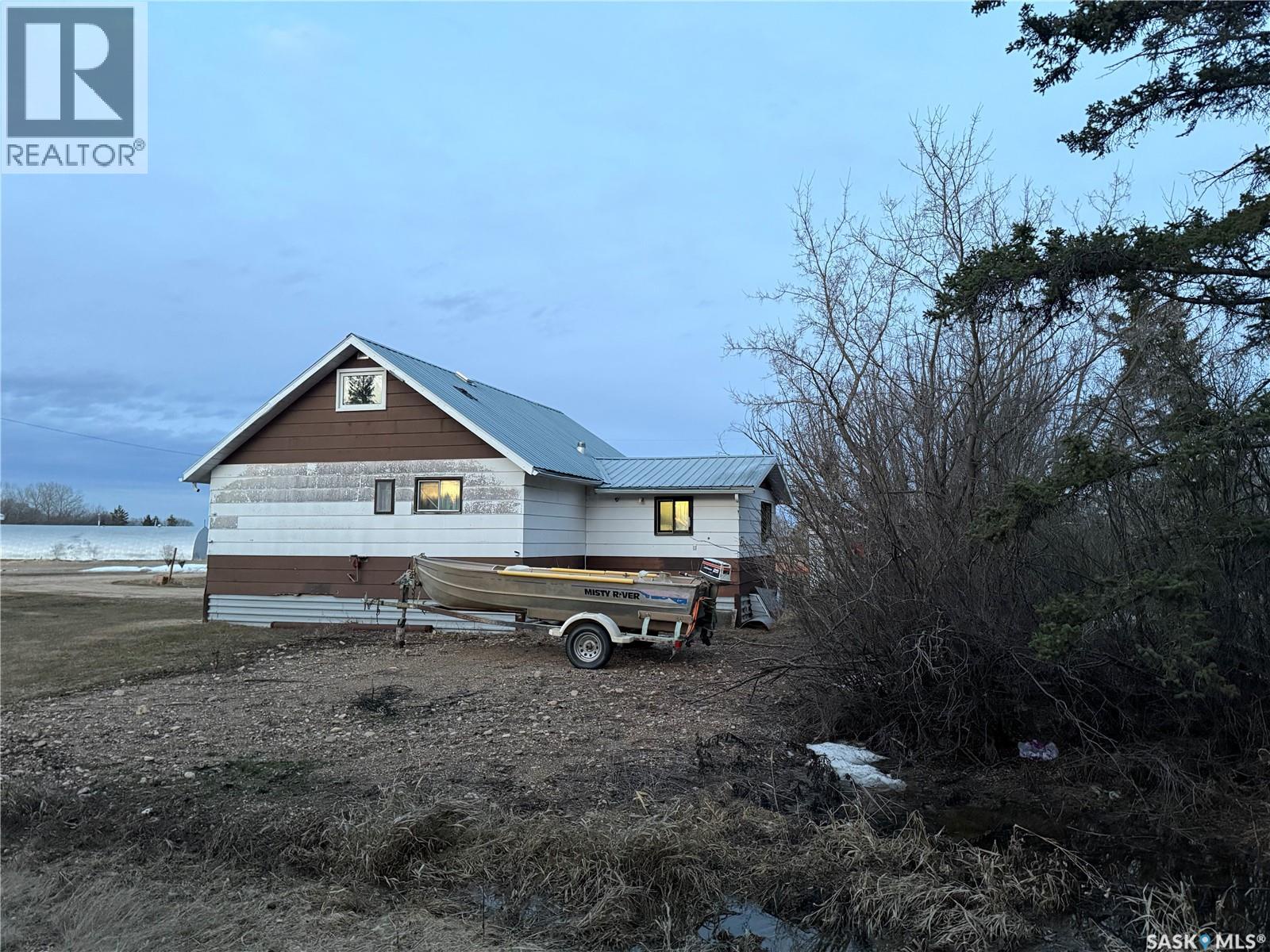 731 W 1st Street, Weekes, Saskatchewan