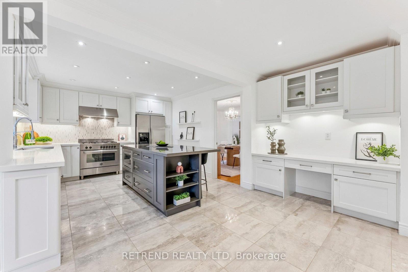 111 Hillcrest Avenue, Toronto (willowdale East), Ontario