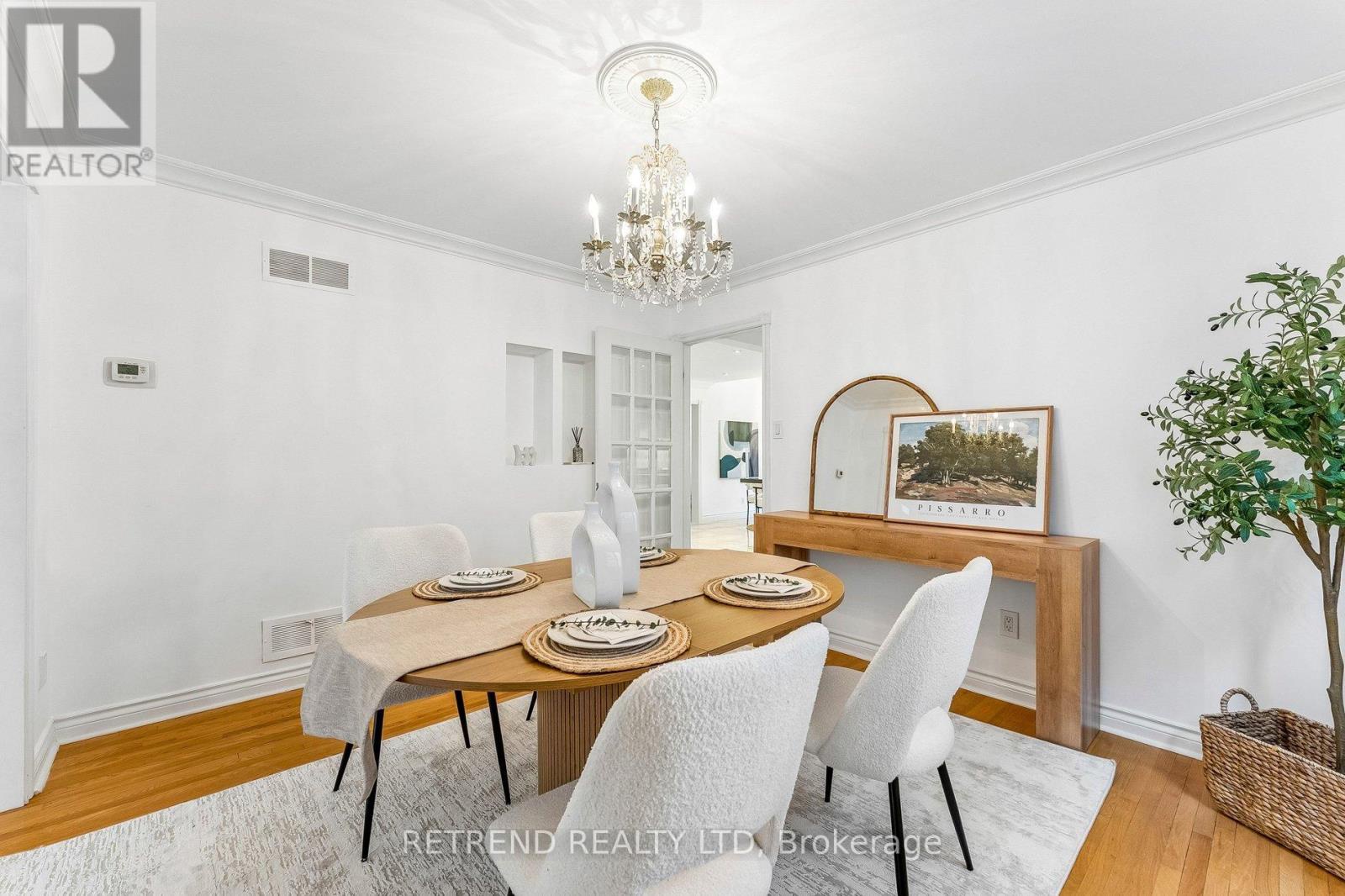 111 Hillcrest Avenue, Toronto (willowdale East), Ontario