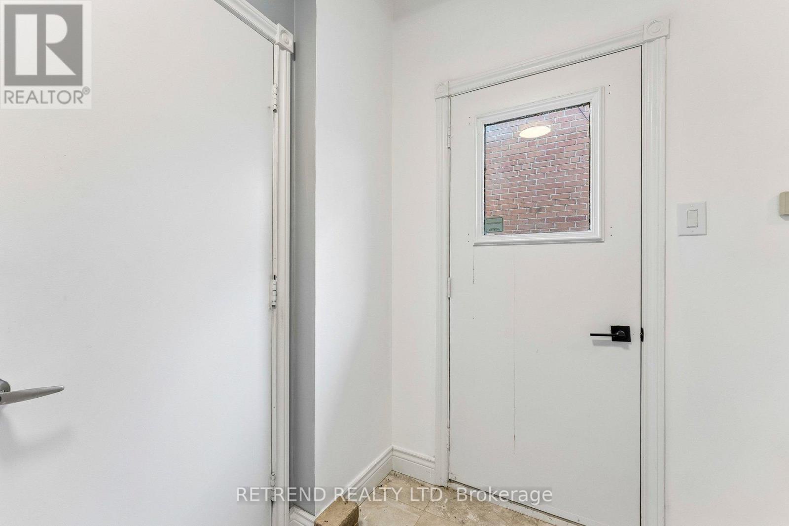 111 Hillcrest Avenue, Toronto (willowdale East), Ontario