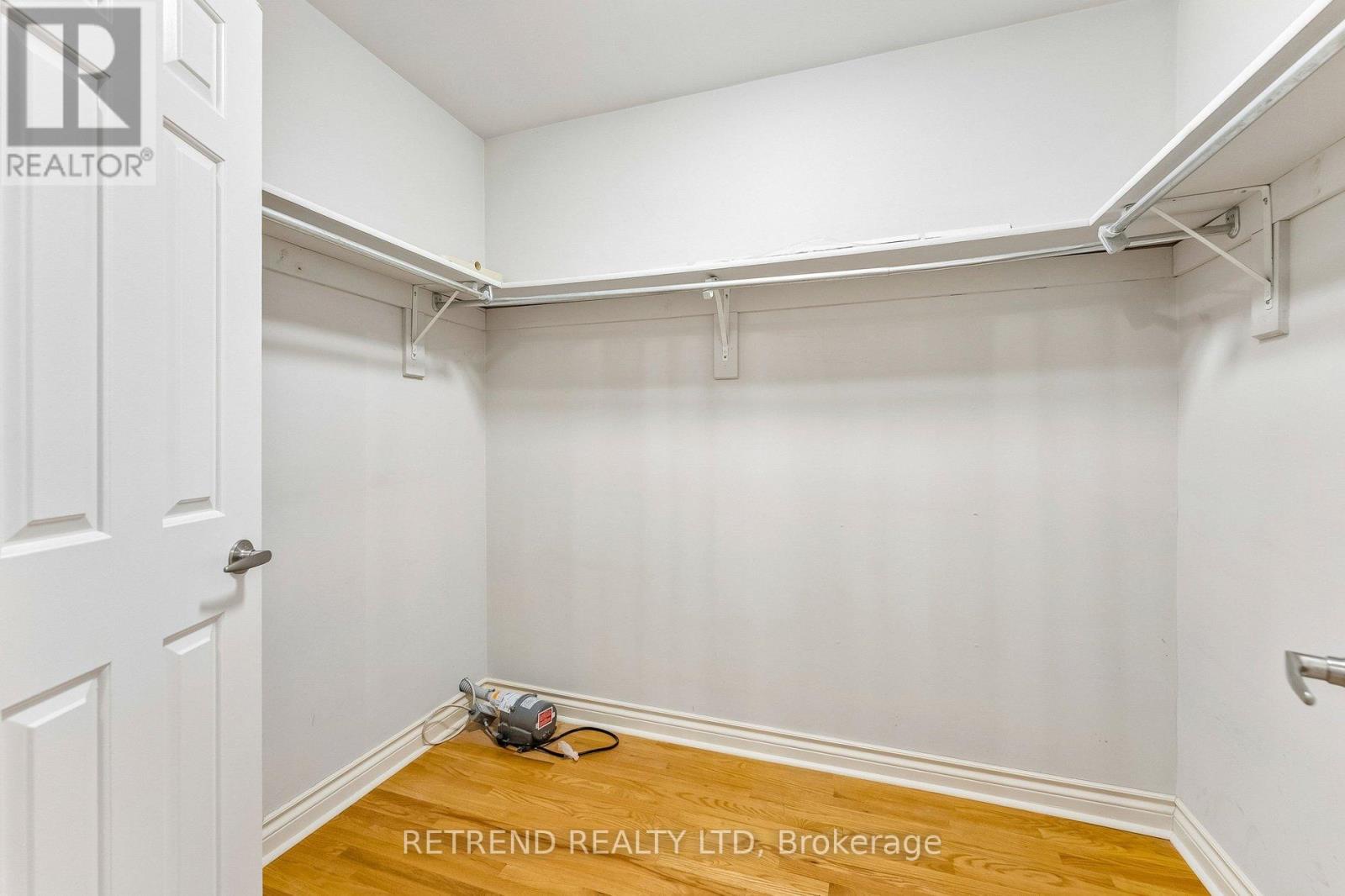 111 Hillcrest Avenue, Toronto (willowdale East), Ontario