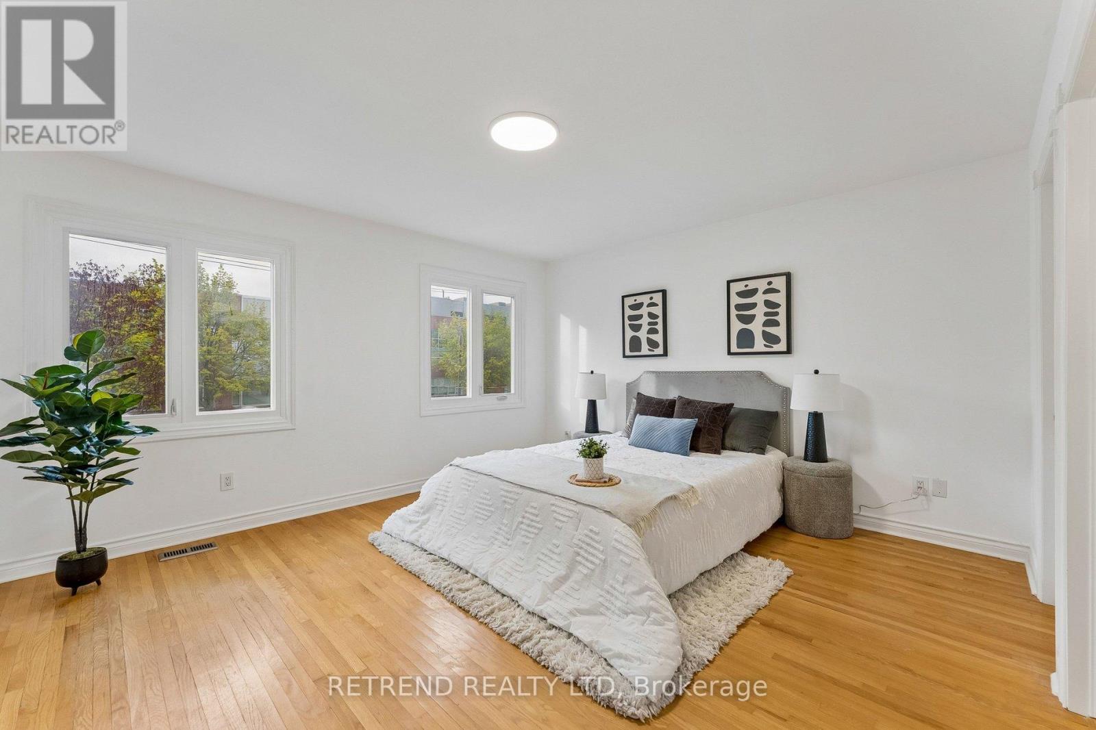 111 Hillcrest Avenue, Toronto (willowdale East), Ontario