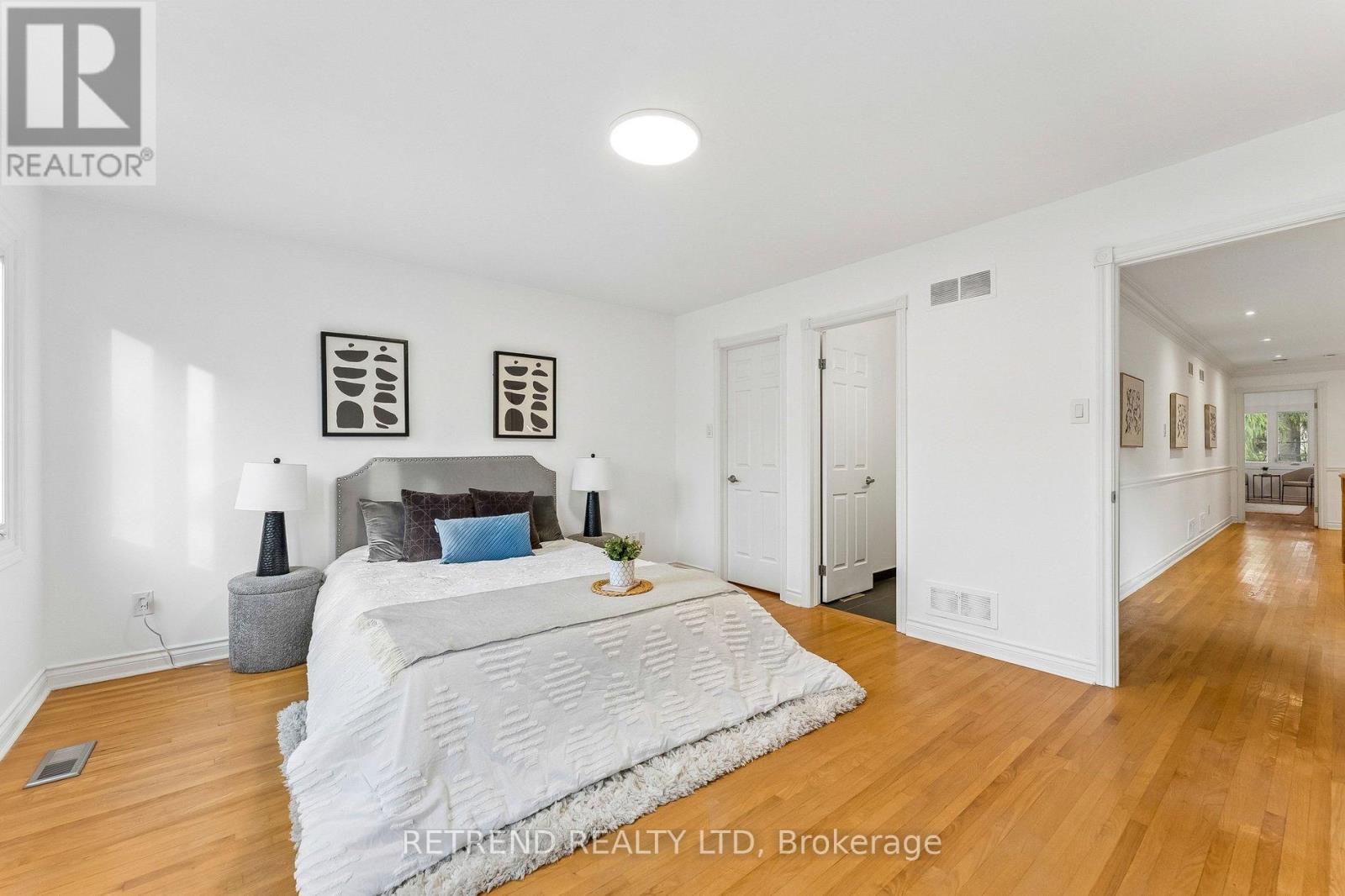 111 Hillcrest Avenue, Toronto (willowdale East), Ontario
