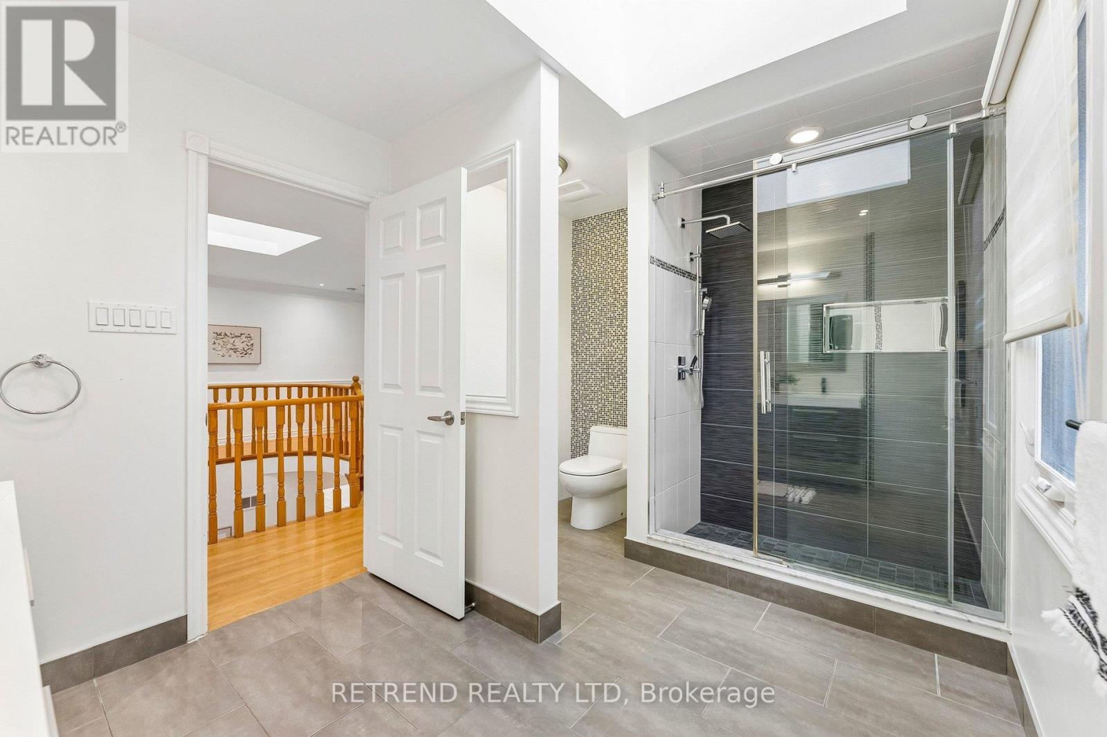 111 Hillcrest Avenue, Toronto (willowdale East), Ontario
