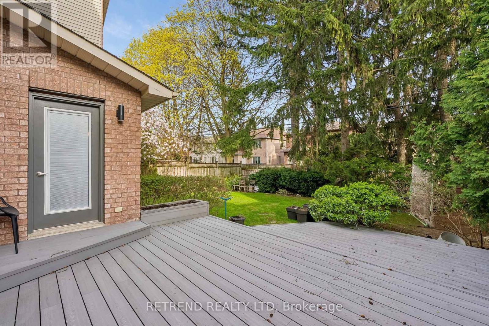 111 Hillcrest Avenue, Toronto (willowdale East), Ontario