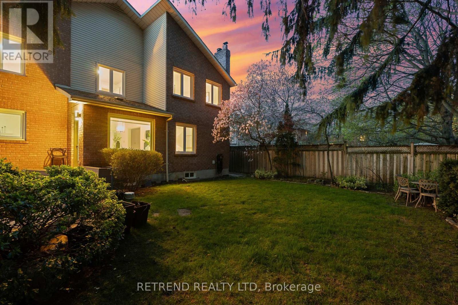111 Hillcrest Avenue, Toronto (willowdale East), Ontario