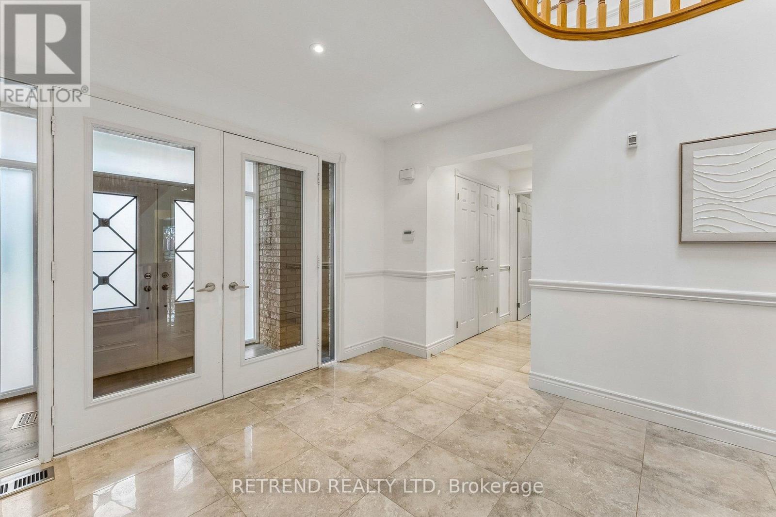 111 Hillcrest Avenue, Toronto (willowdale East), Ontario